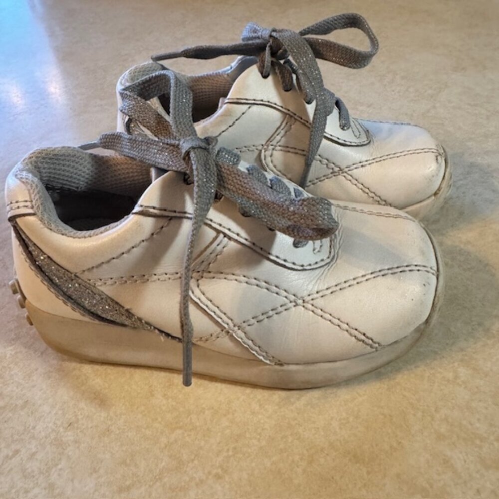 Vintage WANTED White Silver Sneakers baby sz 7